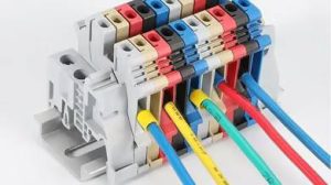 Checking the electrical connection and cables Checking the electrical connection and cables
